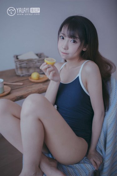 美女吃蝙蝠